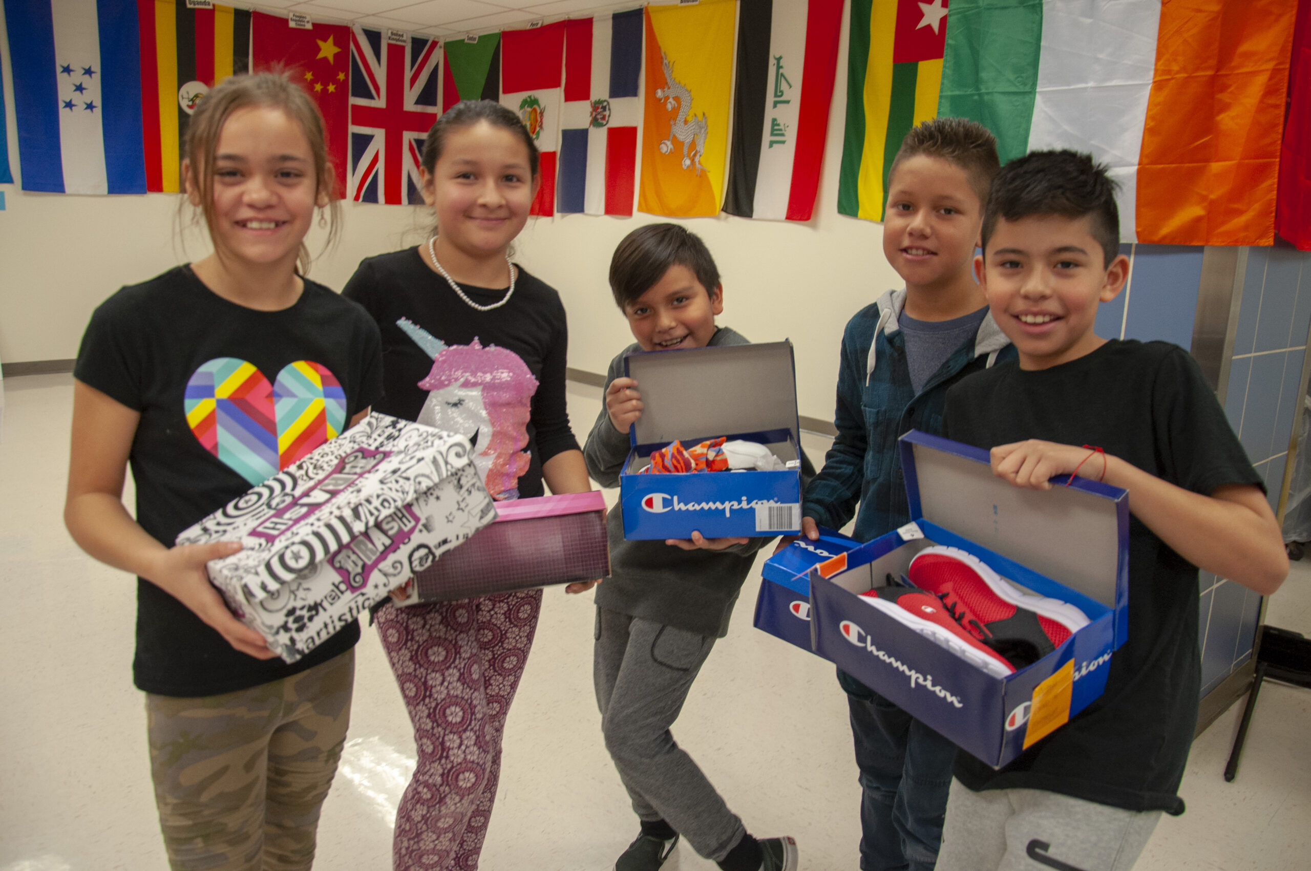 WWilson ShoeGiveaway 14DEC2018 DSC